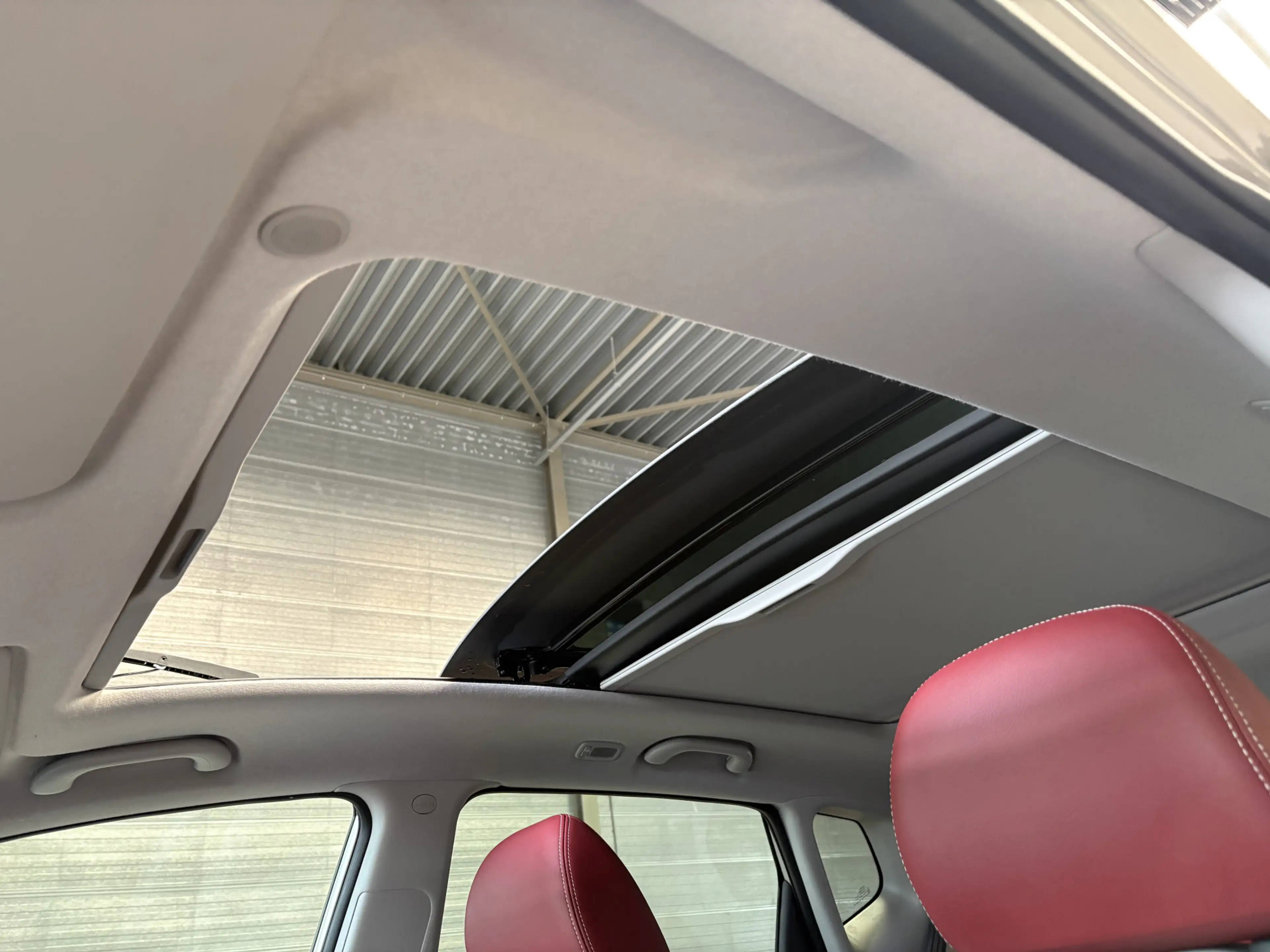 Kia Venga 1.4 CVVT ExecutiveLine Camera, Navi, Schuif / kant — photo 10