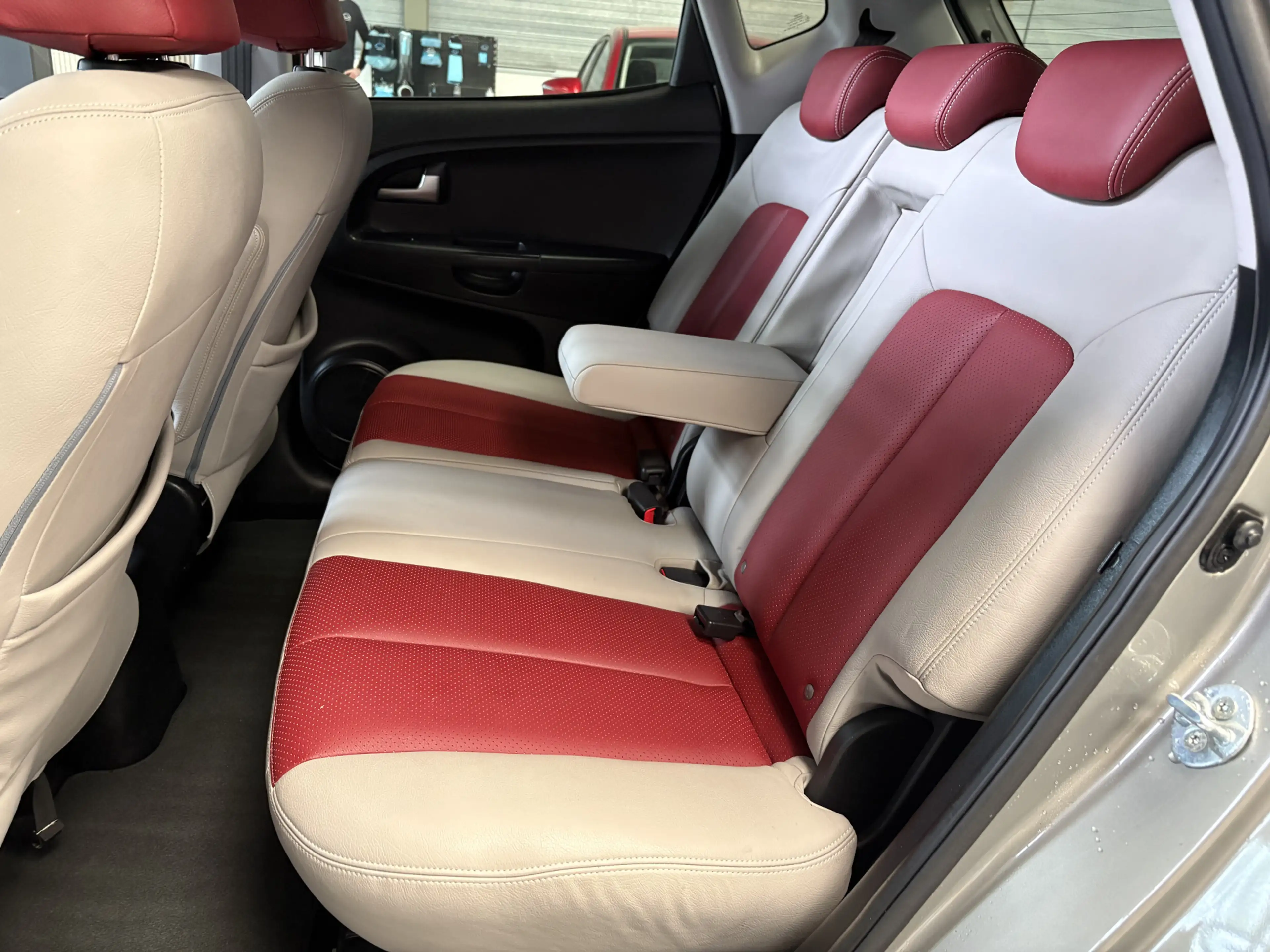 Kia Venga 1.4 CVVT ExecutiveLine Camera, Navi, Schuif / kant — photo 12