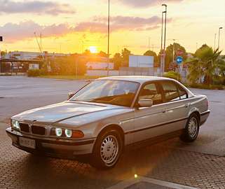 BMW 735i , 3500cc, 235cv, TARGA ORO ASI V8