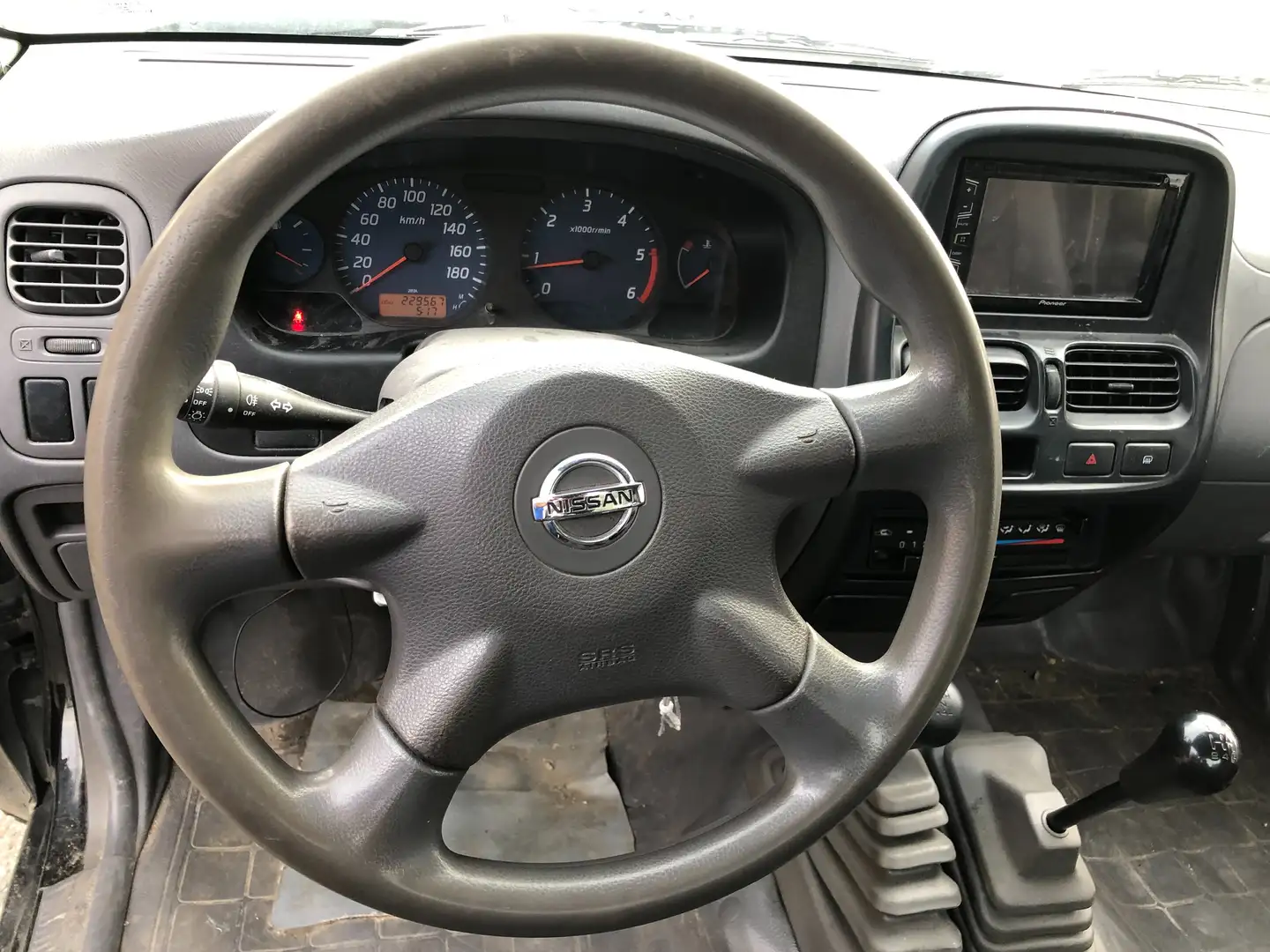 Nissan Pick Up NP300 Pick Up Single Cab Fekete - 2