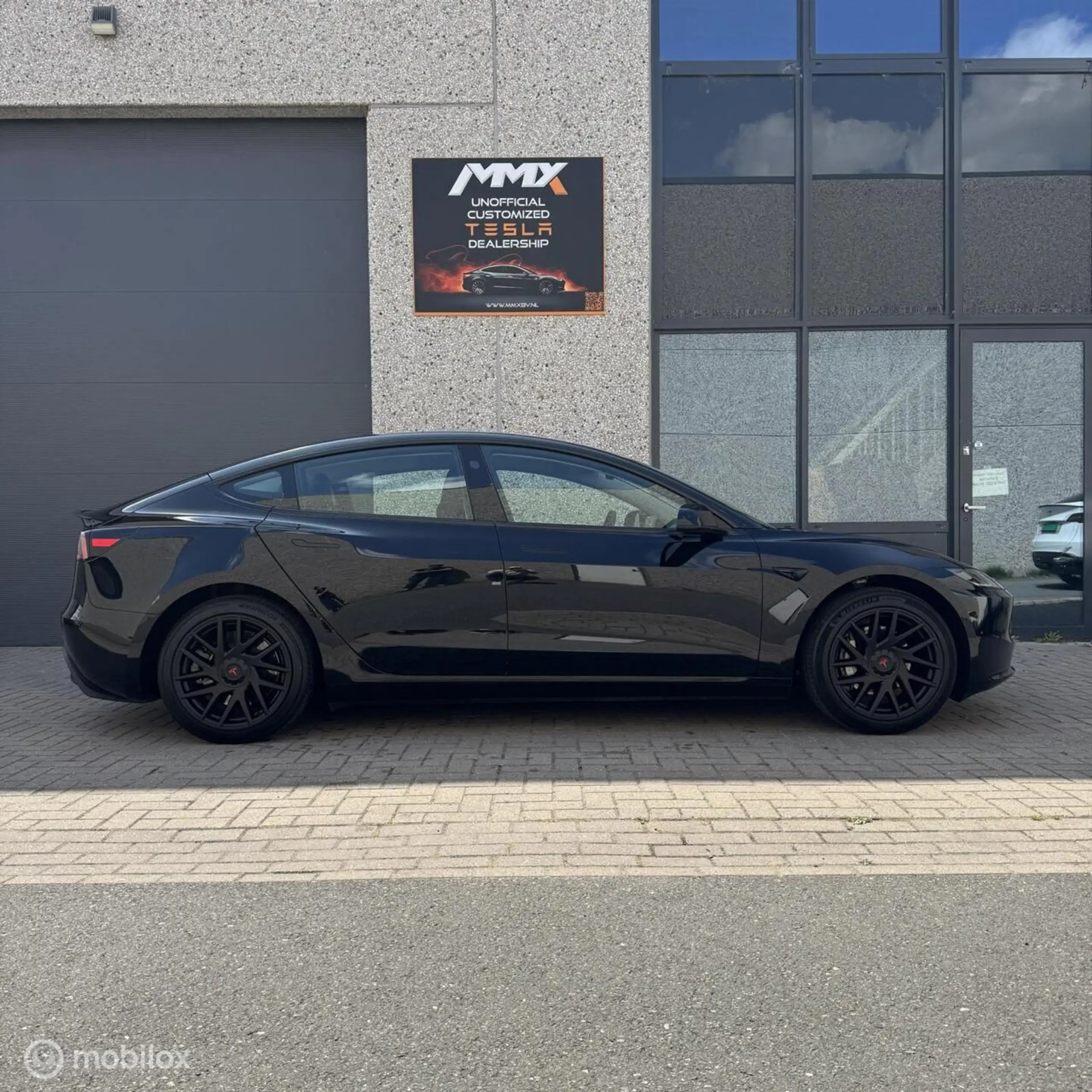 Tesla Model 3 HIGHLAND PREMIUM LFP RWD + MMX PACK — photo 2