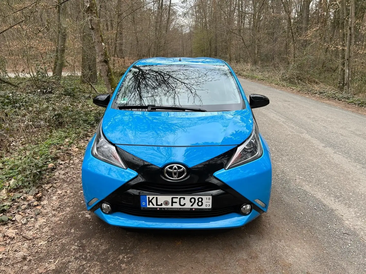 Toyota Aygo x-cite Blau - 1