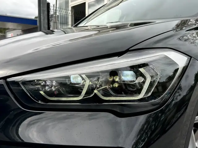 BMW X1 view 3