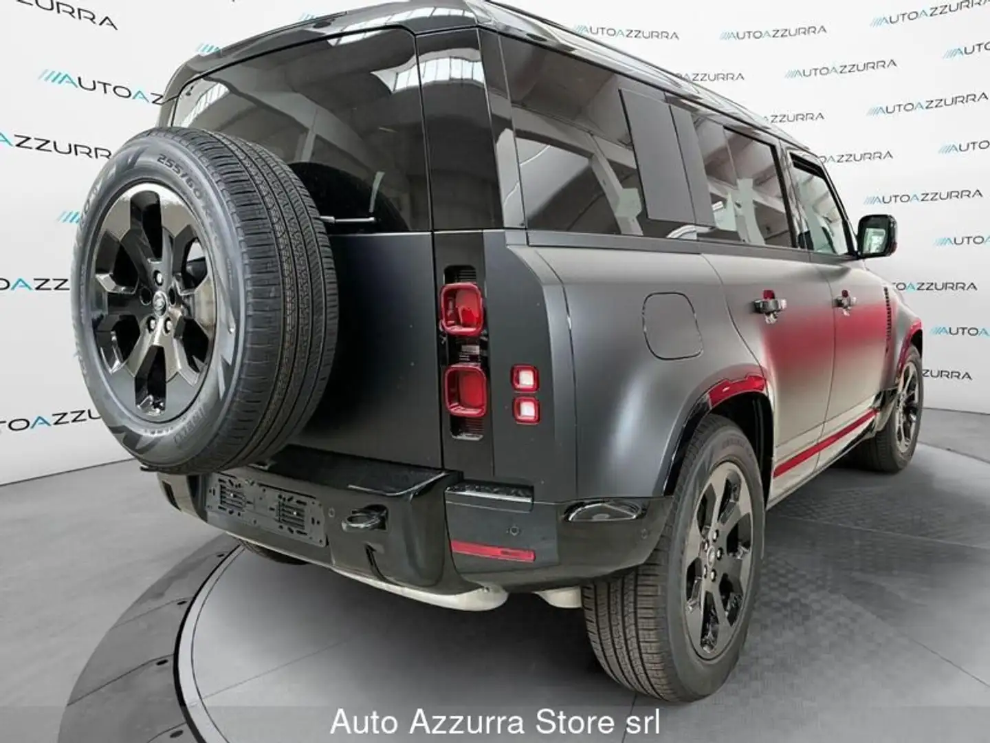 Land Rover Defender Defender 110 3.0D I6 250 CV AWD Auto X-Dynamic SE Nero - 2