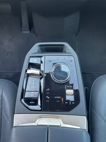 BMW Ix view 21