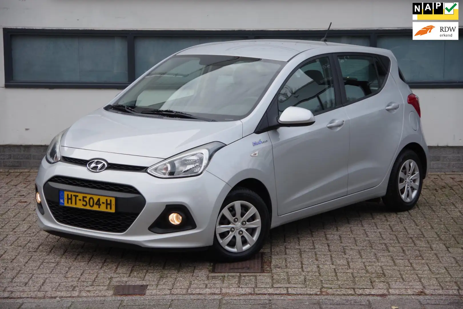 Hyundai i10 1.0i i-Motion Comfort Grijs - 1
