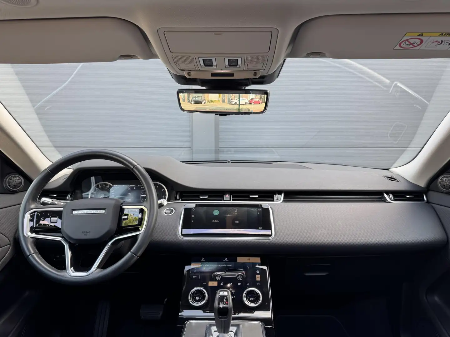 Land Rover Range Rover Evoque 1.5 P300e AWD R-Dynamic S / Geen Import Zwart - 2