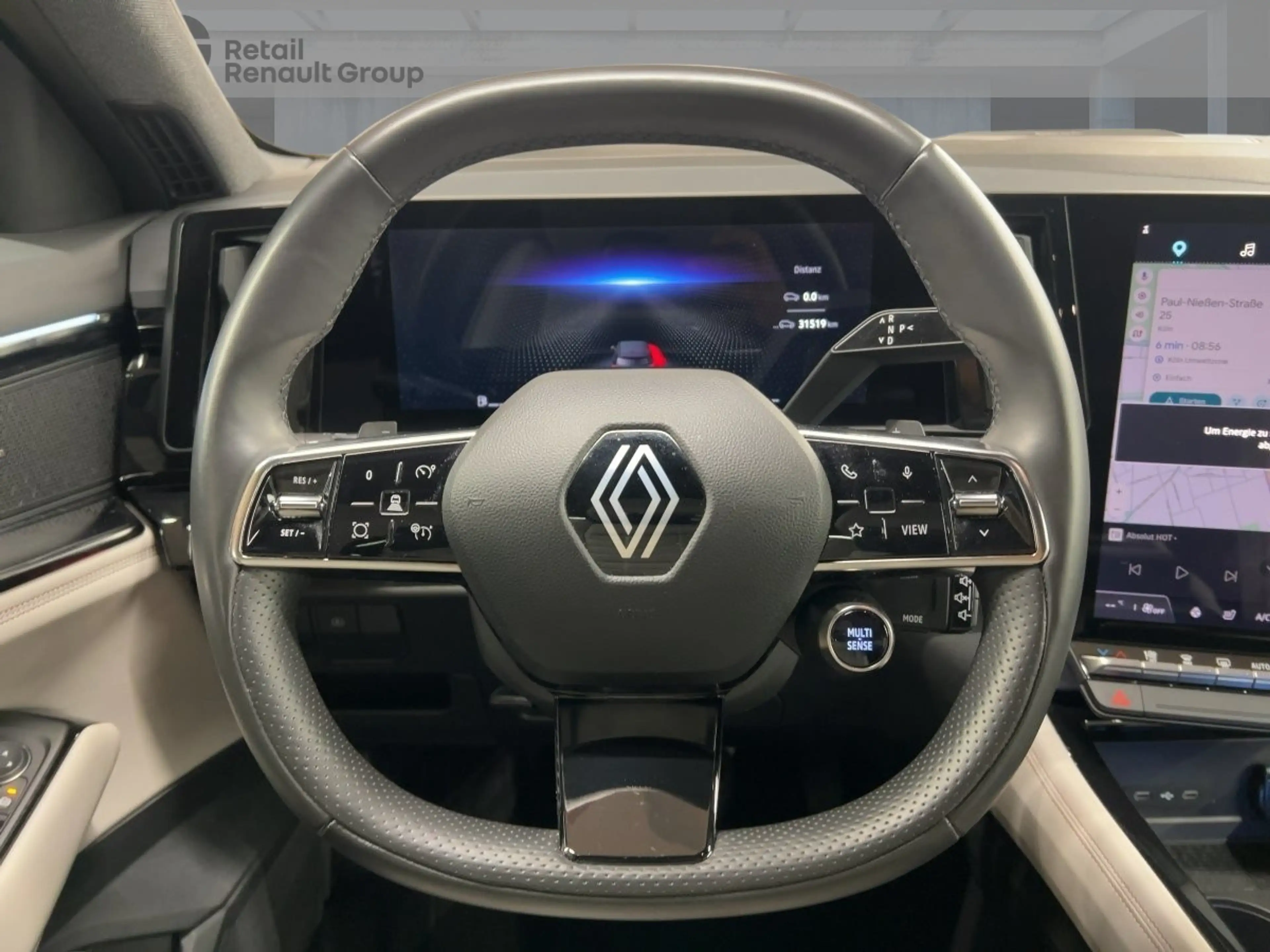 Renault Espace ICONIC E-TECH FULL HYBRID 200 PANORAMADACH — photo 11