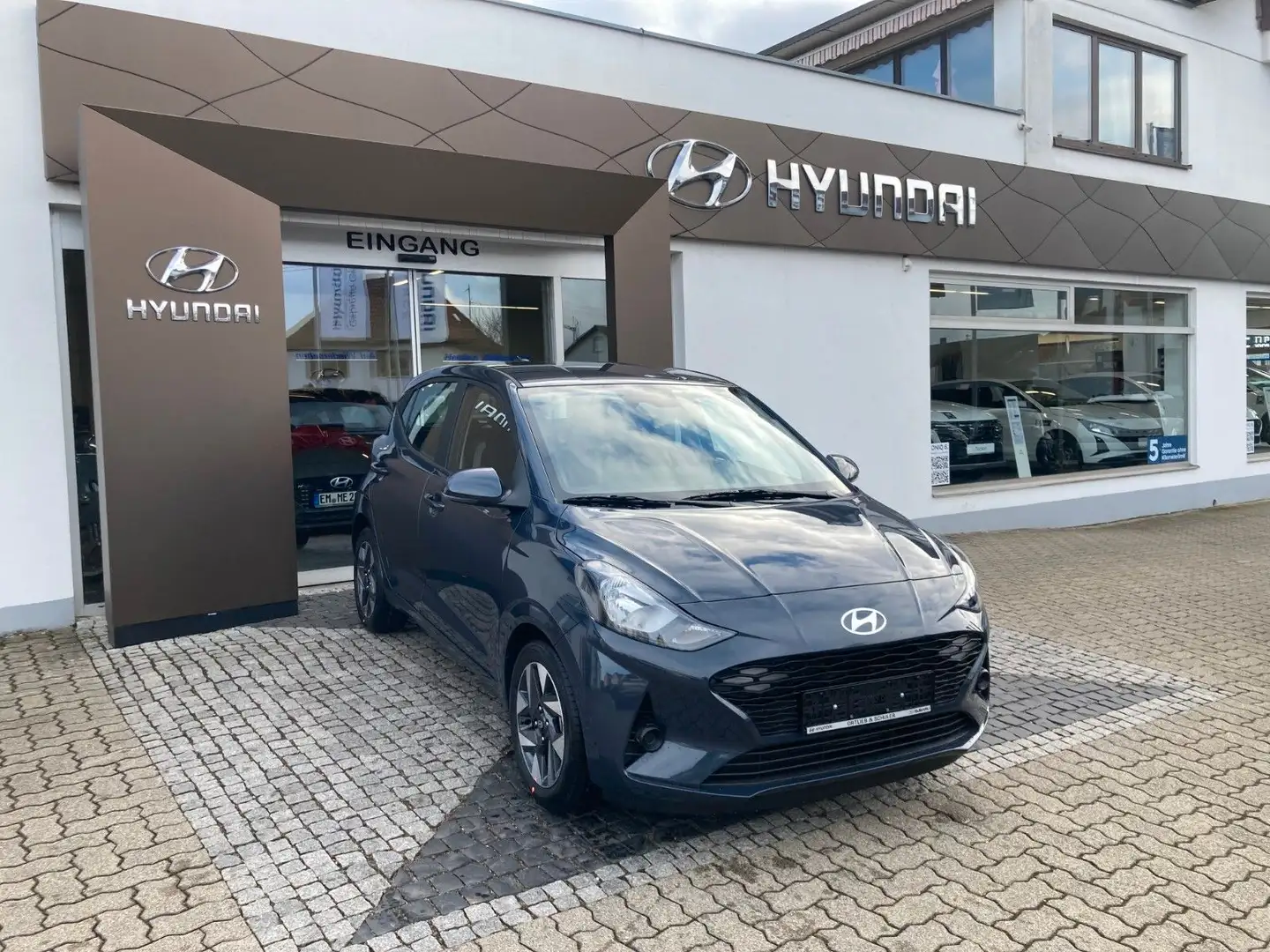 Hyundai i10 1.0 Trend + Komfort-Paket Grau - 1