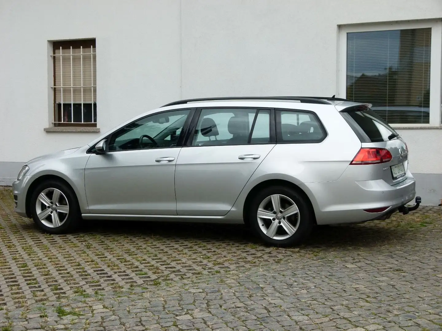 Volkswagen Golf VII Variant DSG AHK Navi TÜV 2027 +GARANTIE Silber - 2