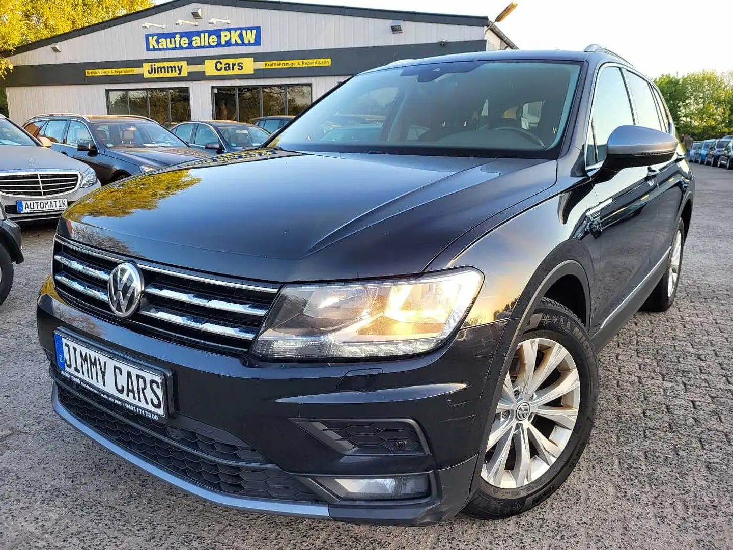 Volkswagen Tiguan Allspace Diesel 2.0 TDI SCR Comfortline Black - 1