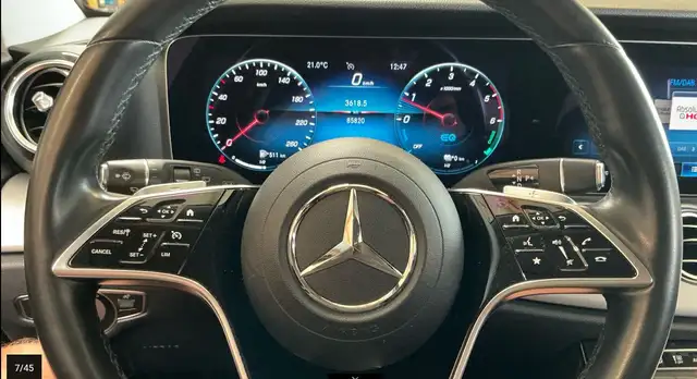 Mercedes-Benz E-Class view 8