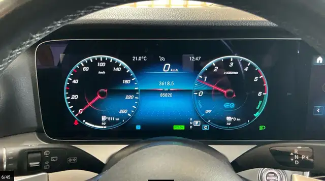 Mercedes-Benz E-Class view 9