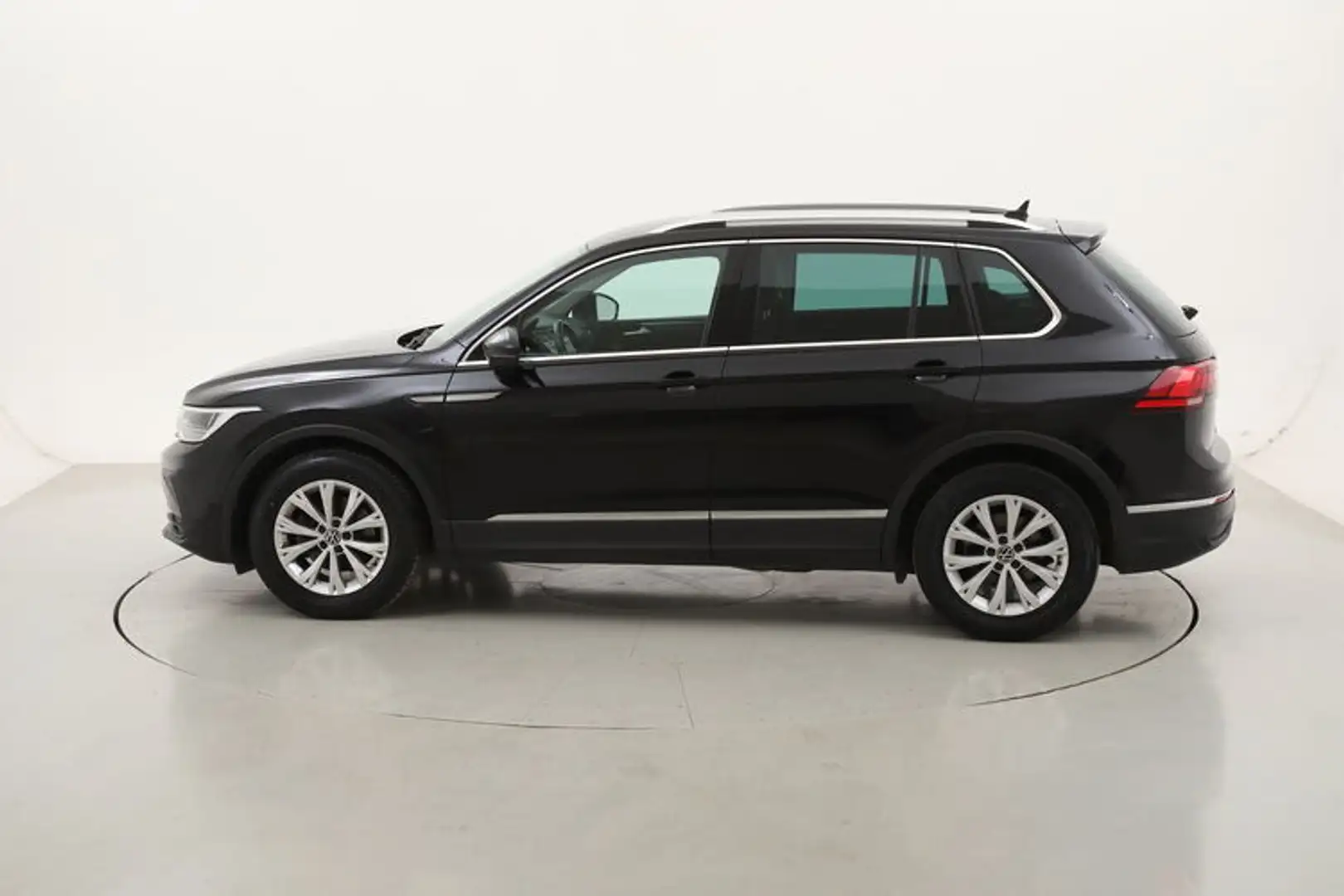 Volkswagen Tiguan Life 1.5 Benzina 131CV Nero - 2