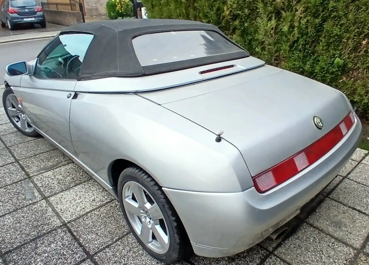 Alfa Romeo Spider 2.0i Lusso airco cuir j alu dir assistee, foto 2
