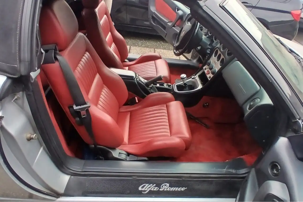 Alfa Romeo Spider 2.0i Lusso airco cuir j alu dir assistee, foto 3