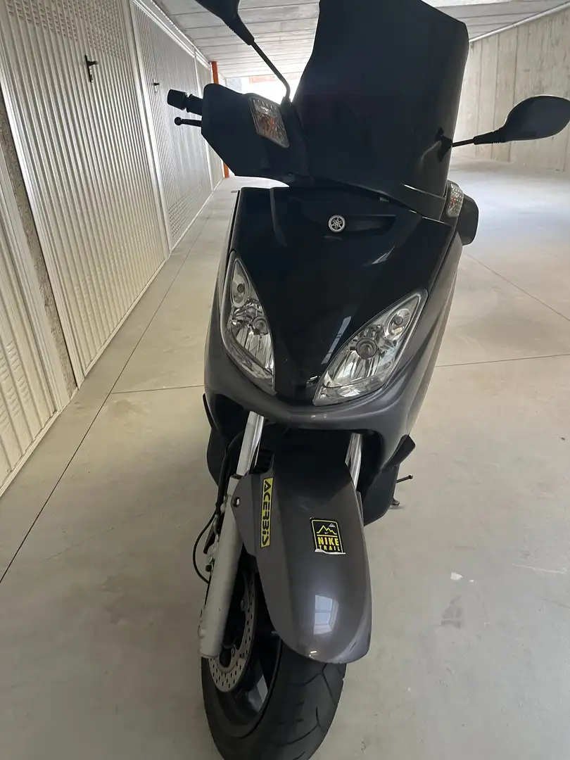 Yamaha X-Max 250 Grigio - 2
