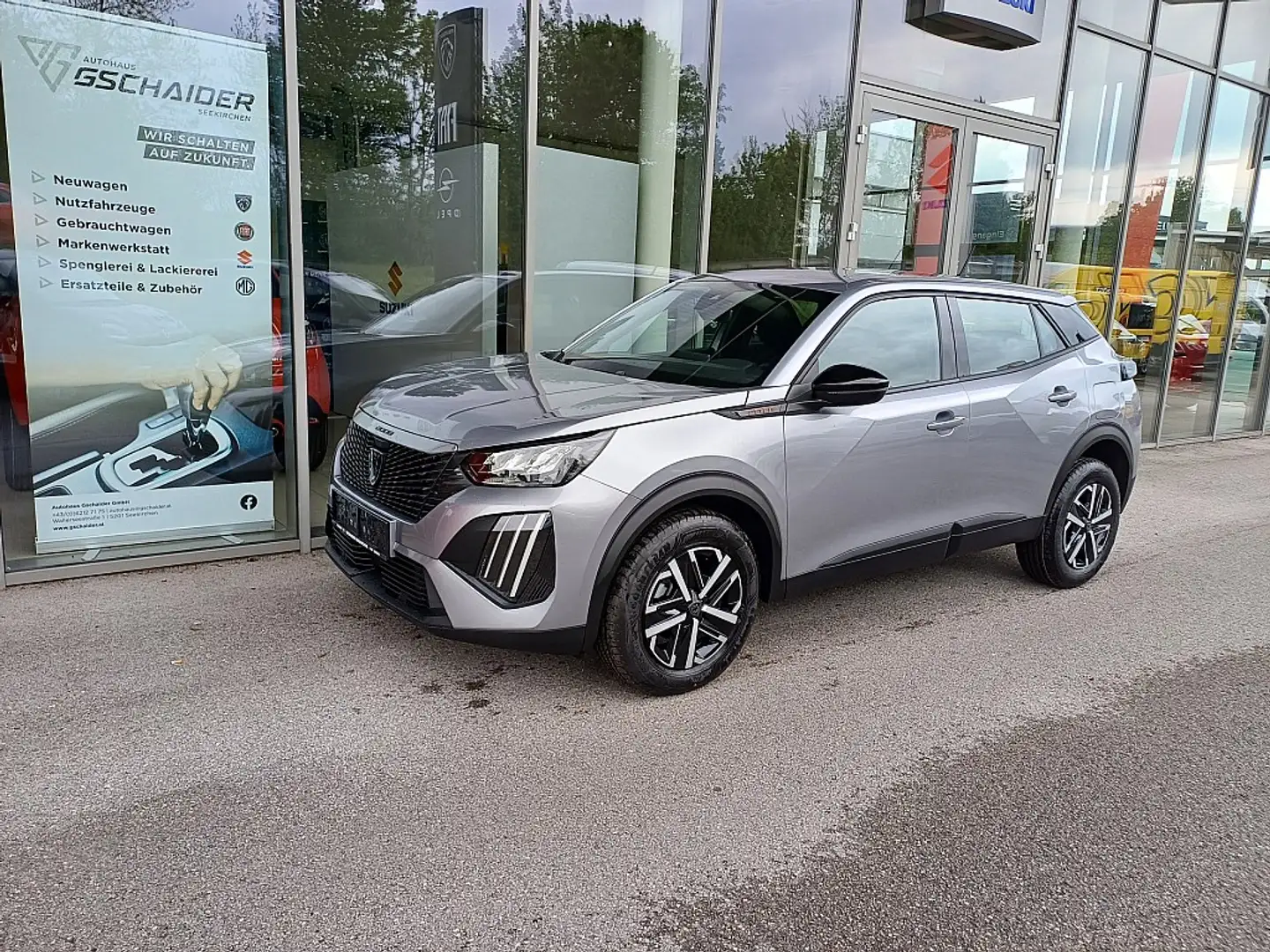Peugeot 2008 PureTech 100 S&S Style 6-Gang-Manuell Grijs - 2
