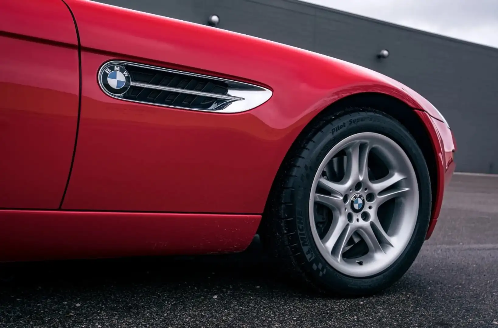 BMW Z8 4.9i V8 Convertible Roşu - 1