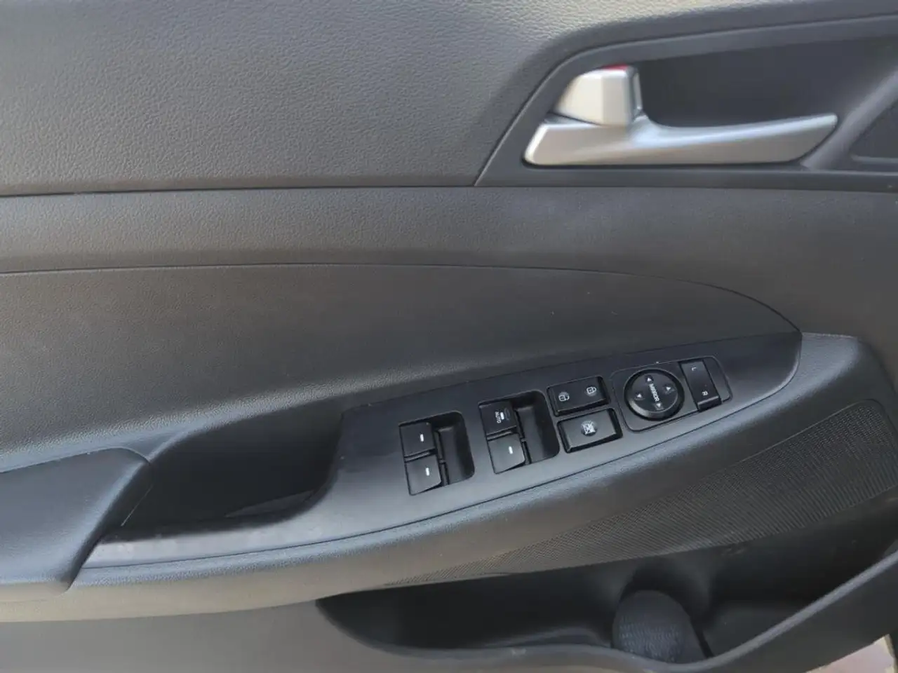 Hyundai TUCSON снимка Hyundai TUCSON