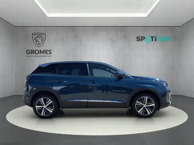 Peugeot 3008 view 2