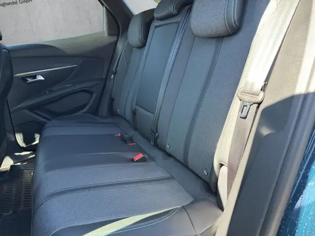 Peugeot 3008 view 8