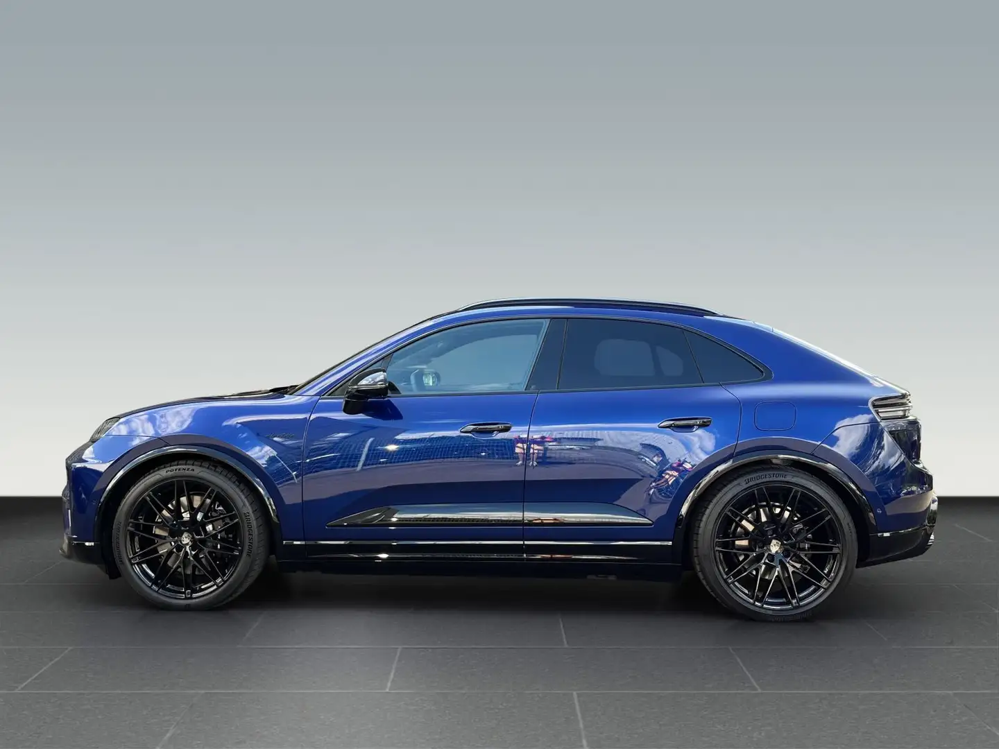 Porsche Macan Turbo Pano.,Hinterachsl.,Komfortzugang,22" Blau - 2