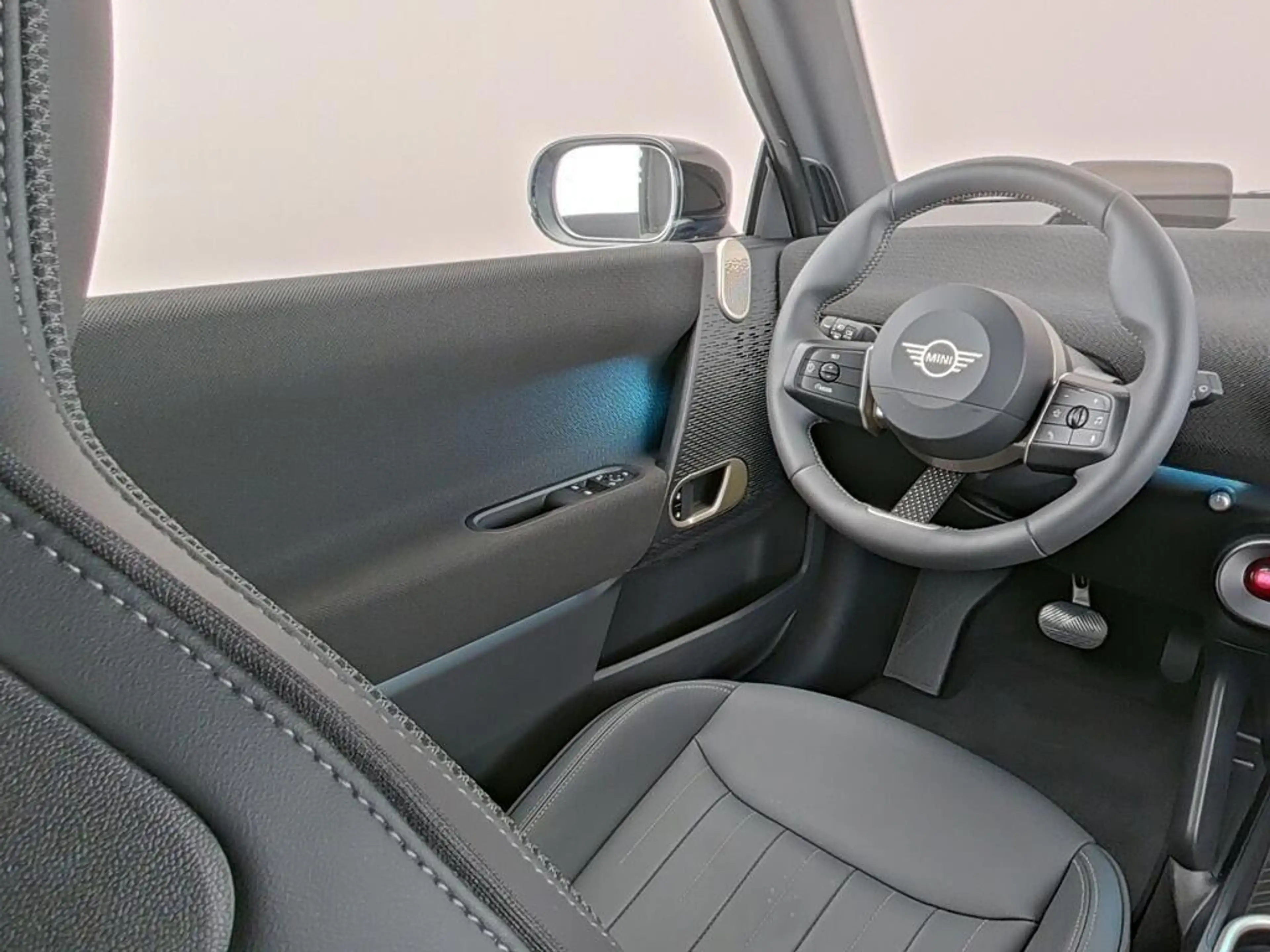 MINI Cooper SE 3-Deurs Favoured XL 54.2 kWh — photo 4