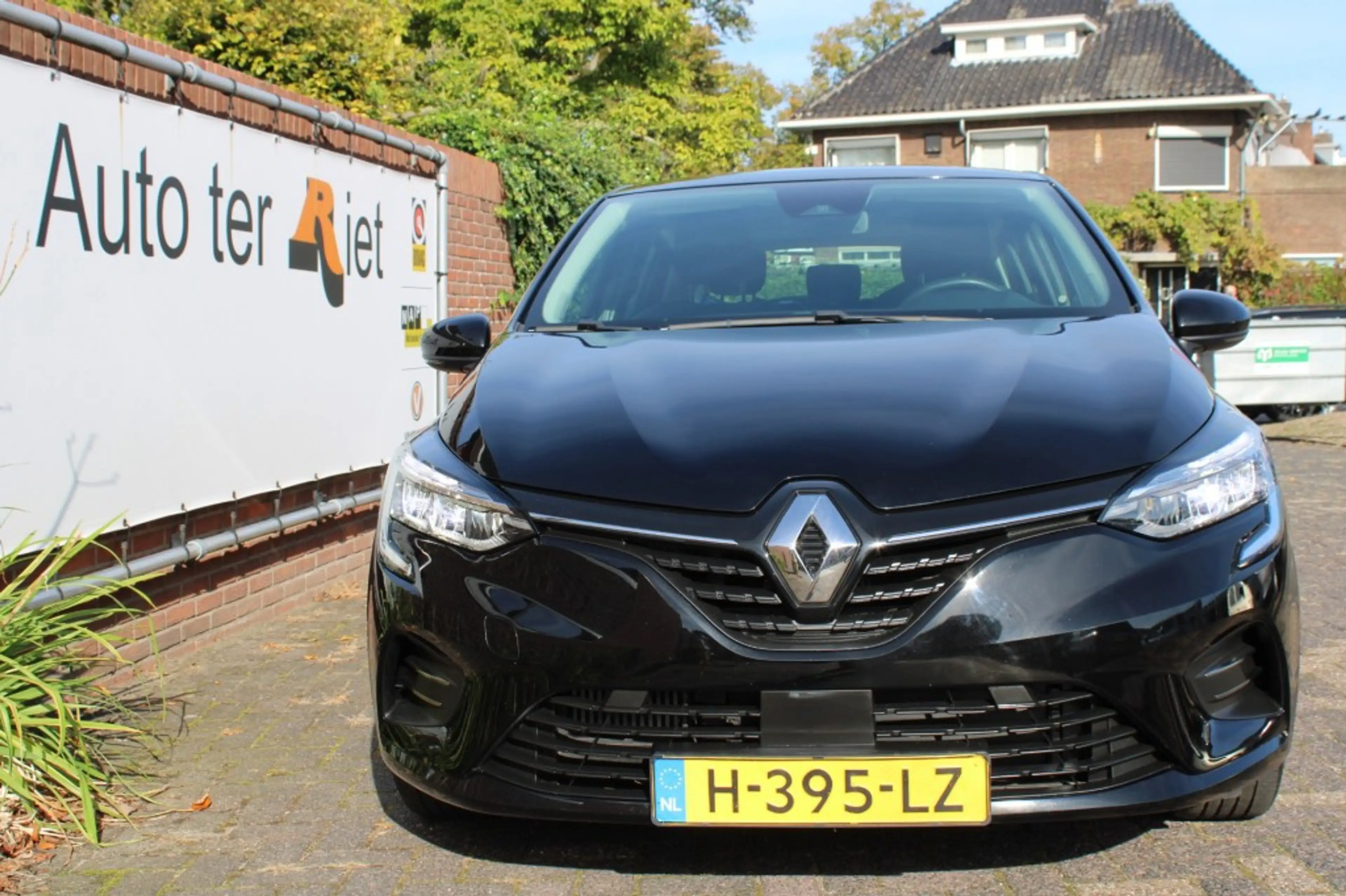 Renault Clio TCe 100 pk Zen — photo 2