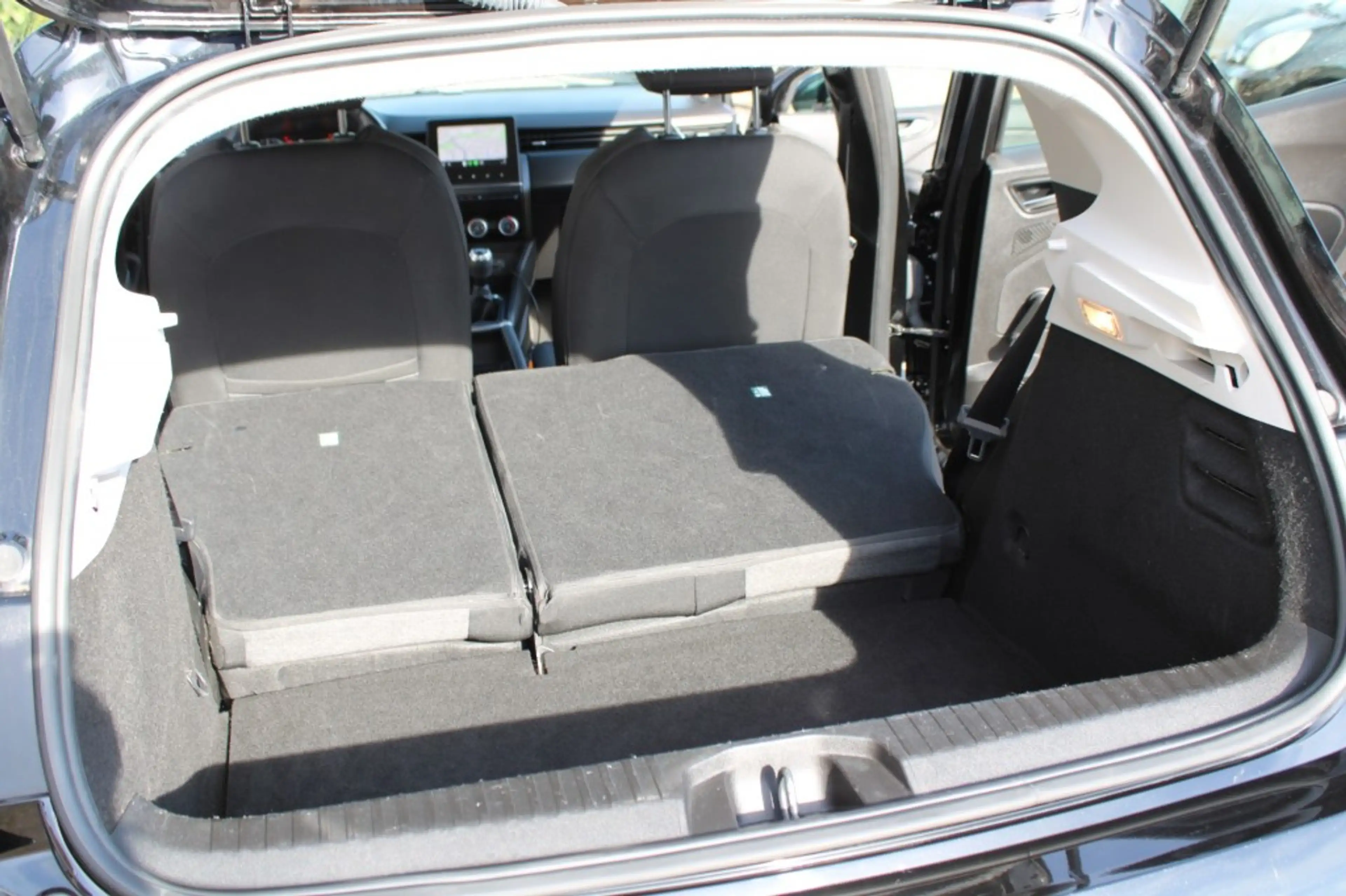 Renault Clio TCe 100 pk Zen — photo 12