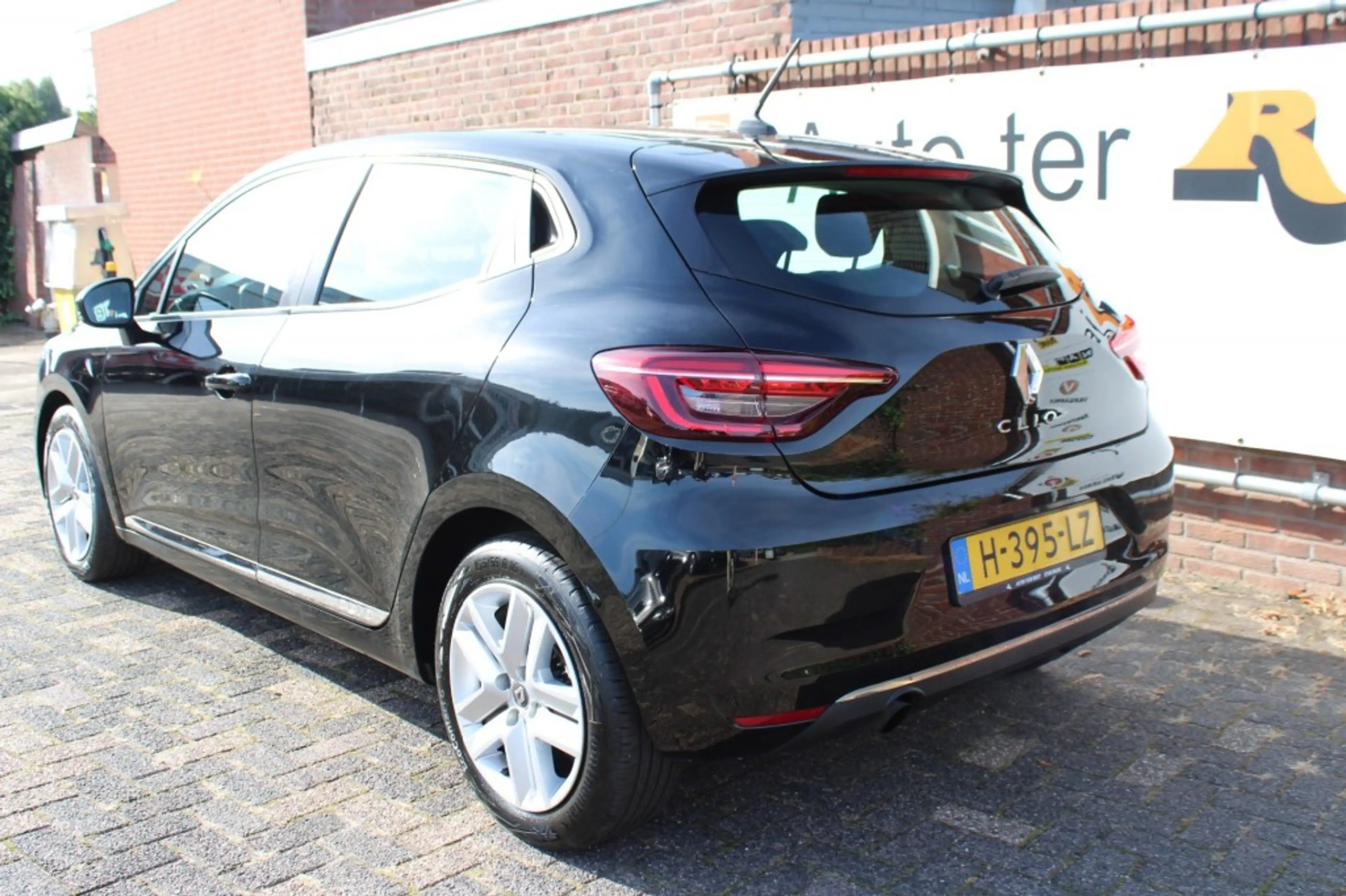 Renault Clio TCe 100 pk Zen — photo 5