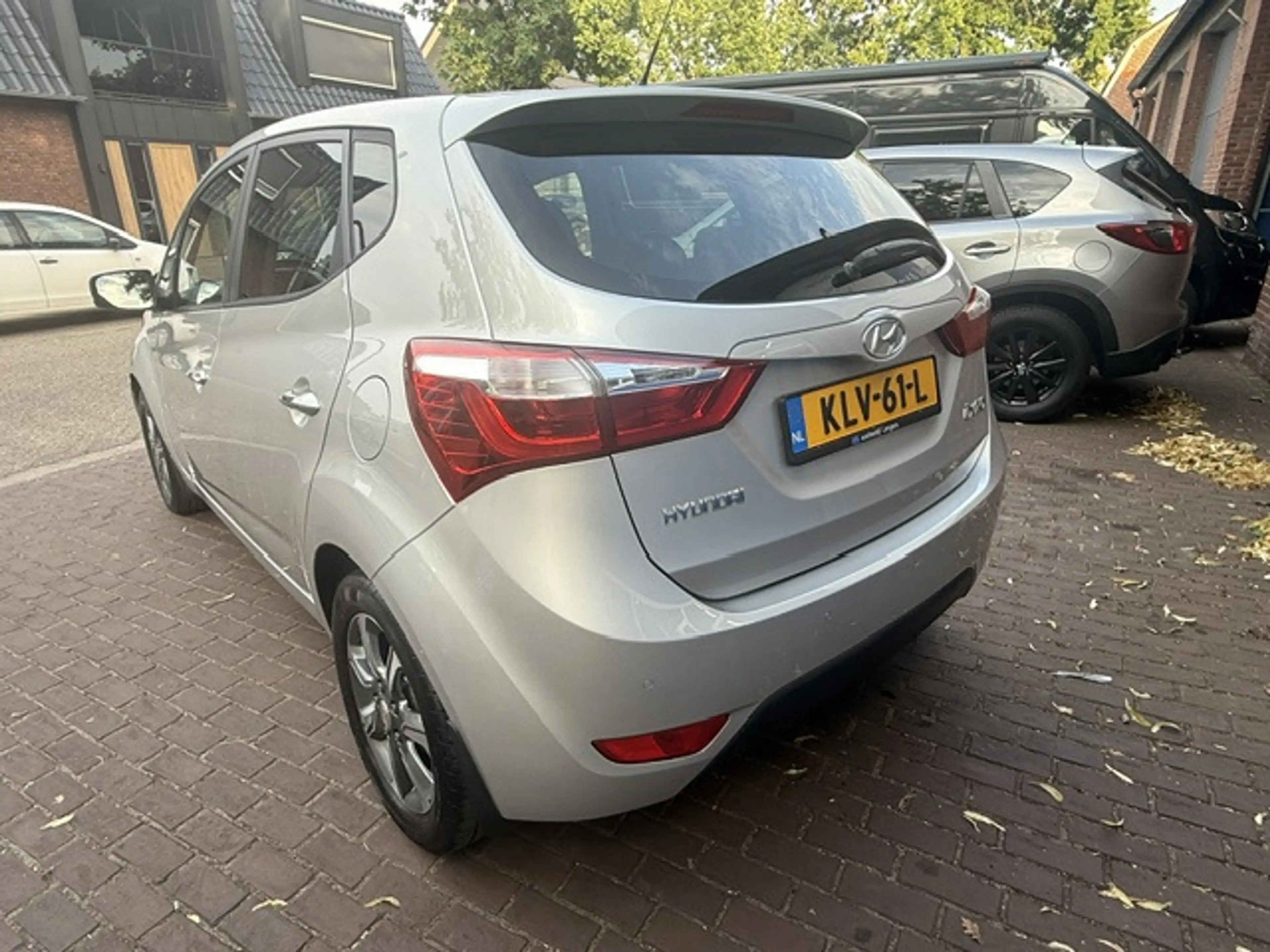Hyundai iX20 1.6i Go! Stuur- en stoelverwarming , PDC Achter, C — photo 9