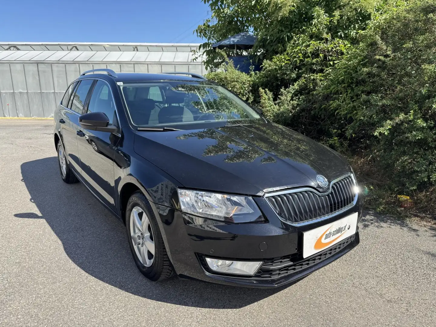 Skoda Octavia Combi 2,0 TDI 150 PS DSG Elegance AHK Standheizung Zwart - 1