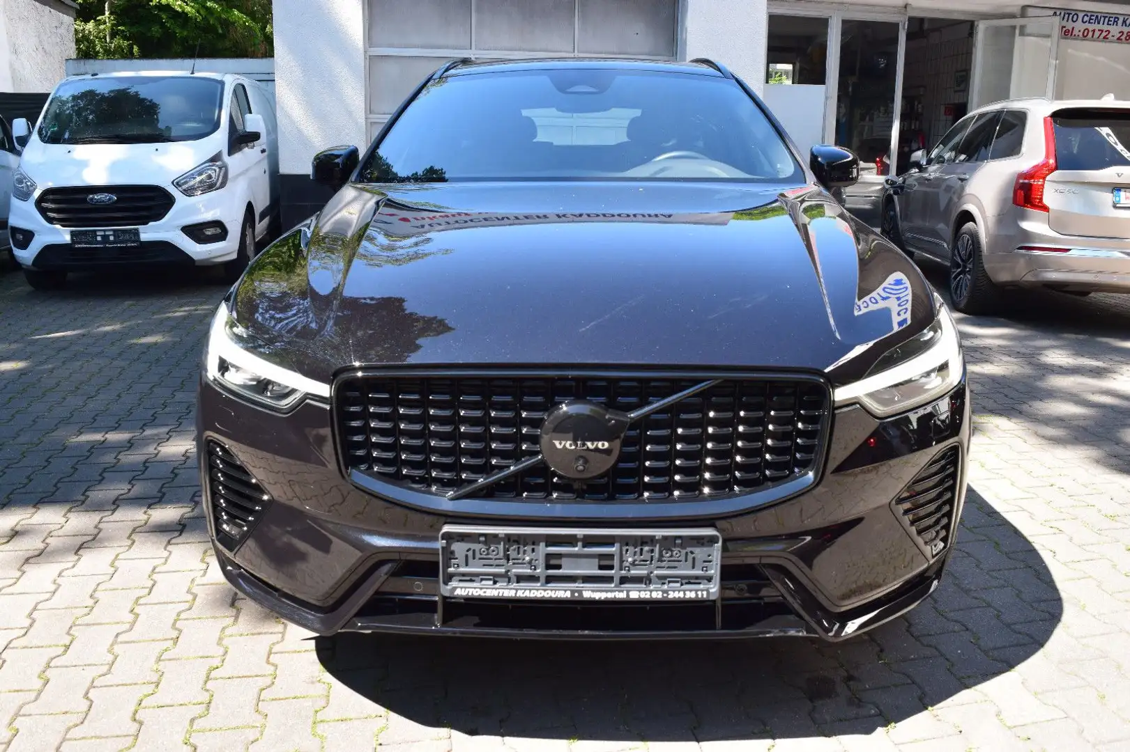 Volvo XC60 T6Plus Black Edition Recharge,360°,Pano,21" Schwarz - 2