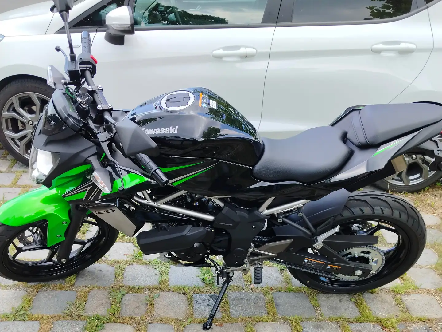 Kawasaki Z 125 Grün - 1