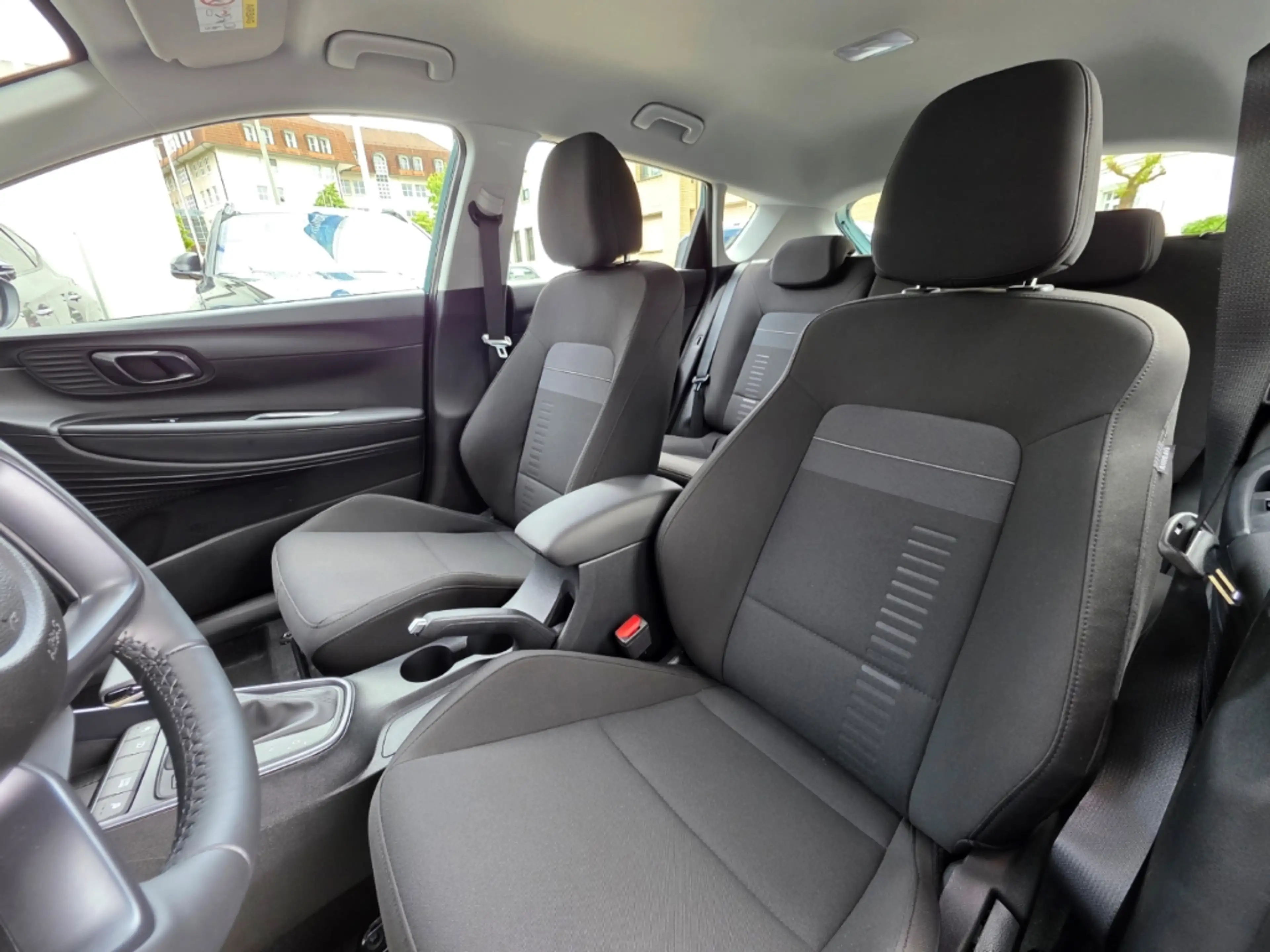 Hyundai BAYON 1.0 T-GDI 7-DCT Trend, Kamera, Navi, PDC, CarPlay, — photo 11