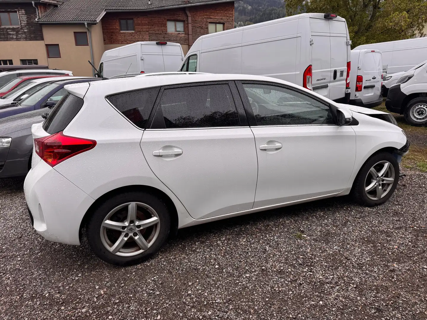 Toyota Auris 1.4 D-4D Weiß - 2