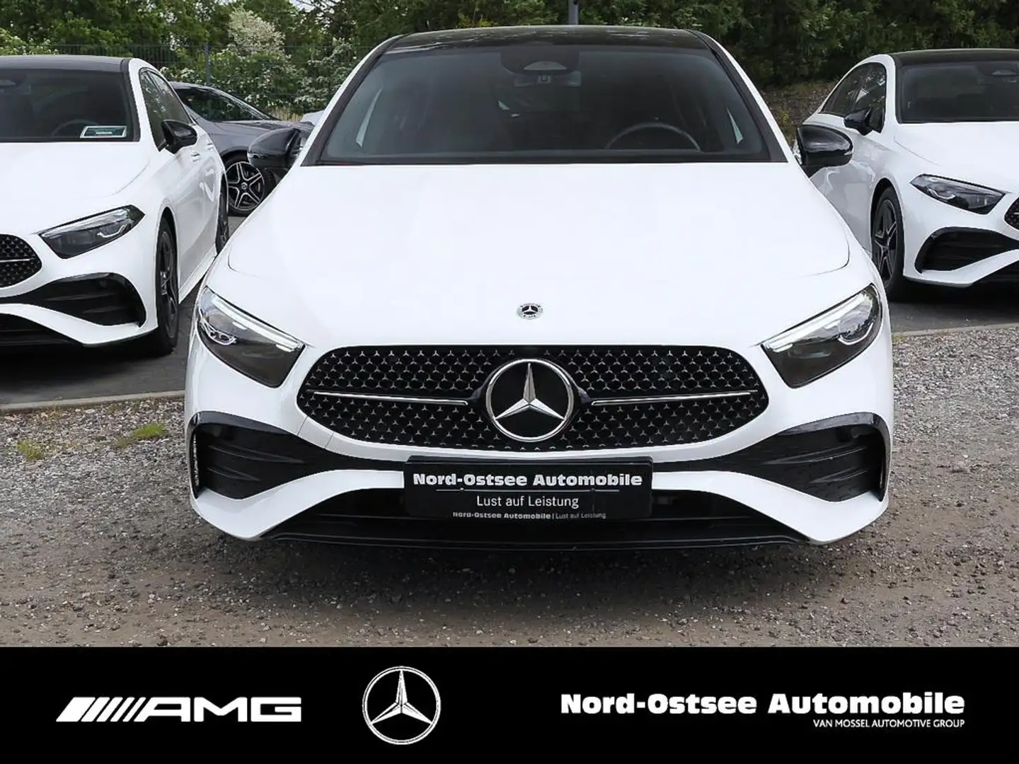 Mercedes-Benz A 200 d AMG KAMERA PANO TEMPO KEYLESS SHZ NIGHT Blanco - 2
