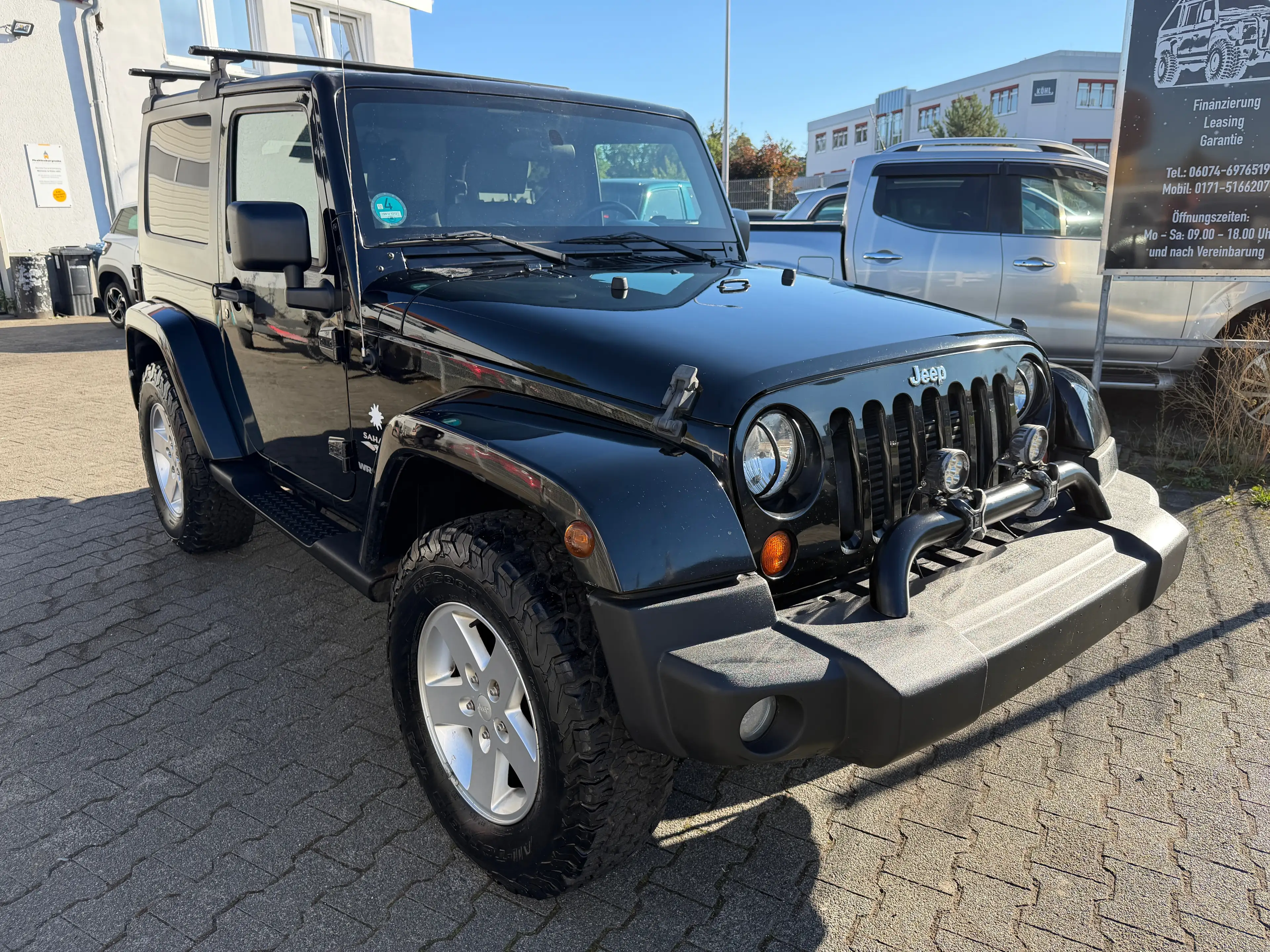 Jeep Wrangler Sahara — photo 7