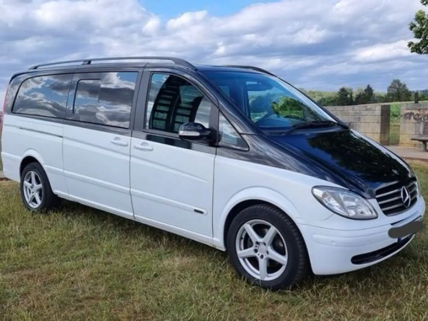 Mercedes-Benz Viano Viano 3.0 CDI extralang Automatik Ambiente DPF Silber - 1