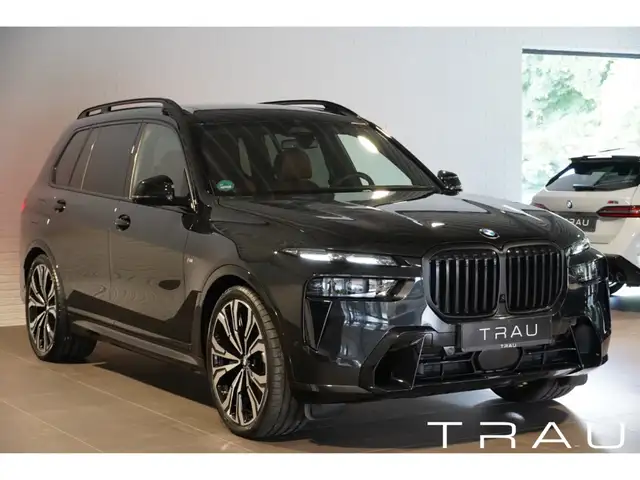 BMW X7 main image