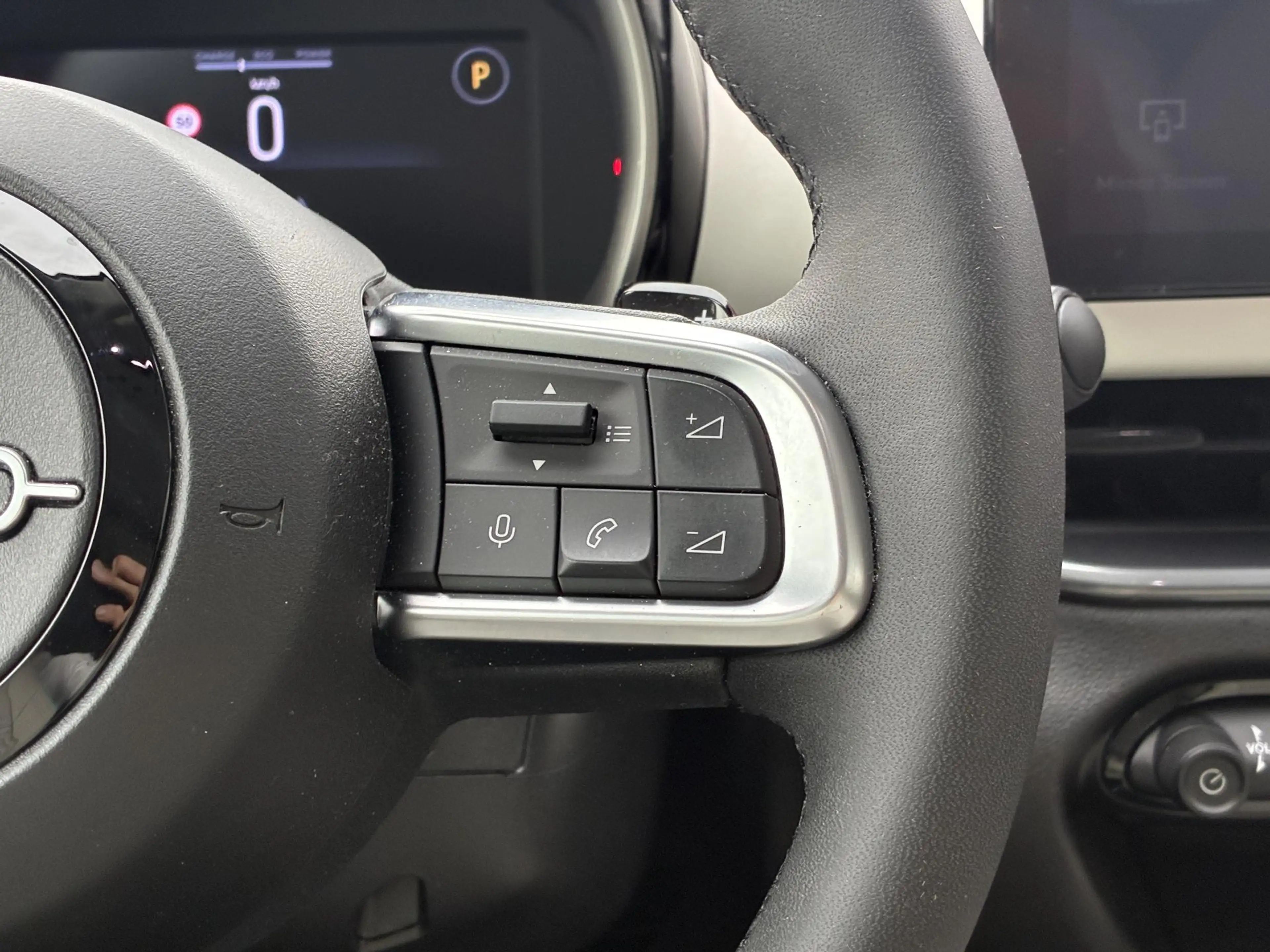 Fiat 600 110PK Hybrid La Prima | Clima | stoel massage | vo — photo 12