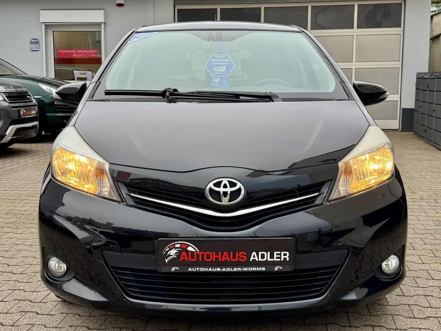 Toyota Yaris 1.0 EDITION 2014*2Hd*5TRG*KAMER*KLIM*HUNEU Schwarz - 2