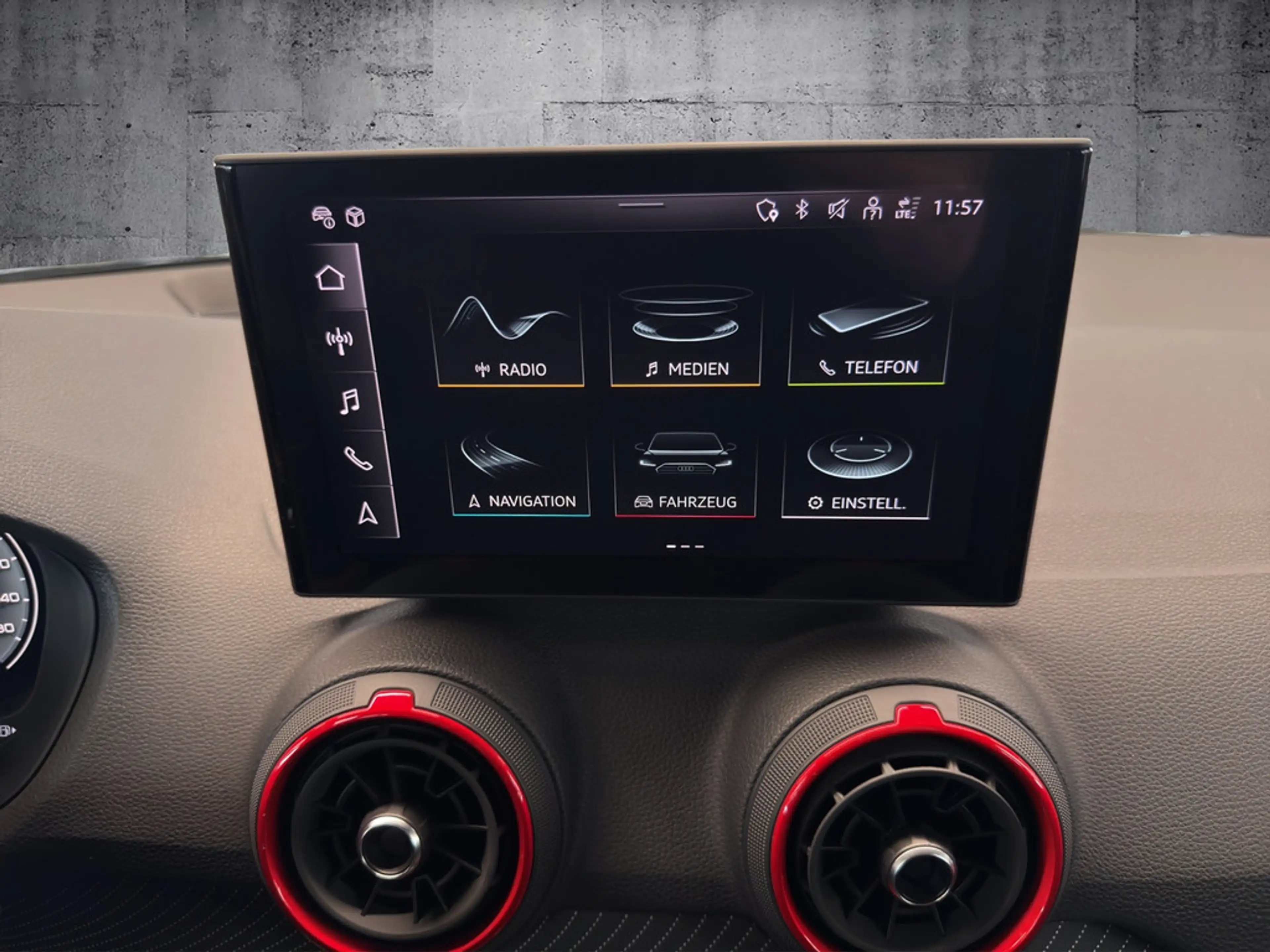 Audi Q2 35 TFSI S line S tronic AHK+LED+Kamera+ACC — photo 14