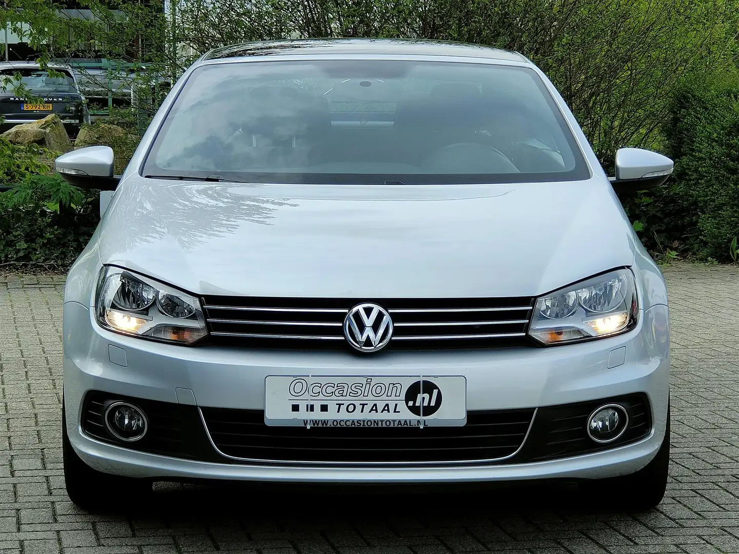 Volkswagen Eos 1.4 TSI Comfortline | PDC | Climate | Stoelverwarm Grijs - 1