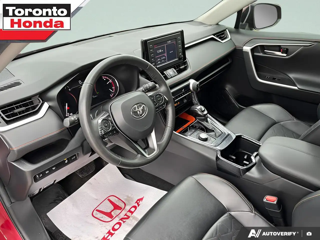 Toyota RAV 4 снимка Toyota RAV 4