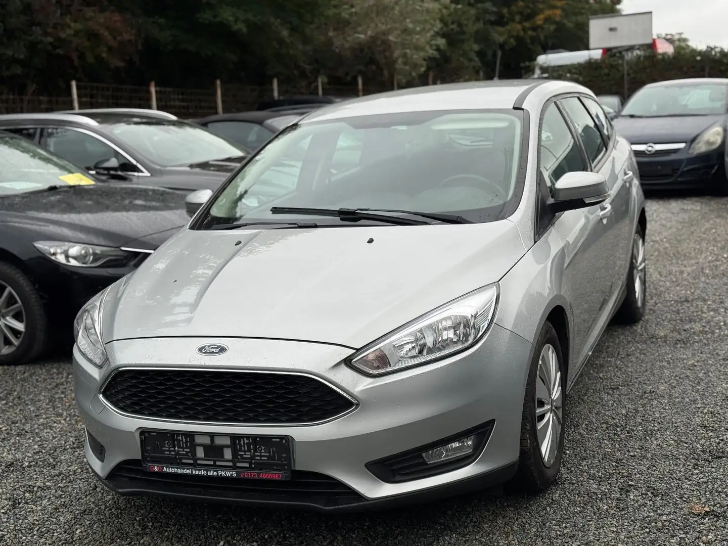 Ford Focus Turnier Business*AHK*TÜV NEU - 1