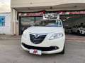 Lancia Ypsilon 1.2 69 CV 5p. GPL Ecochic Gold Blanc - thumbnail 2