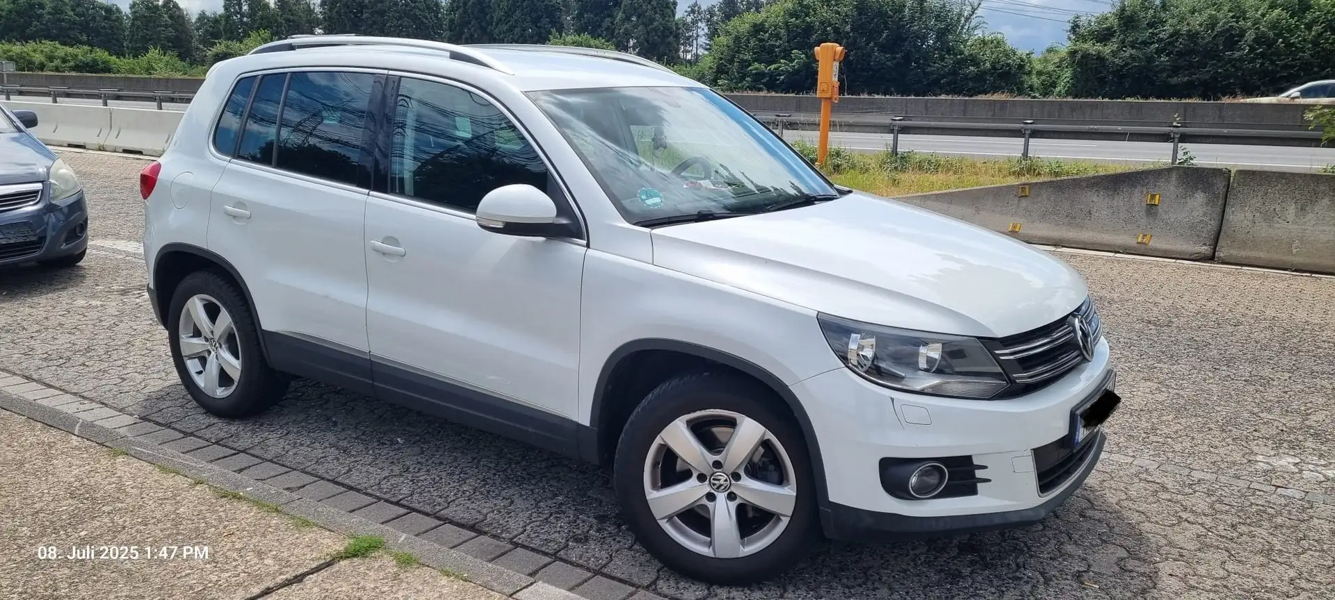 Volkswagen Tiguan Tiguan 2.0 TDI SCR BlueMotion Technology Sport Weiß - 1