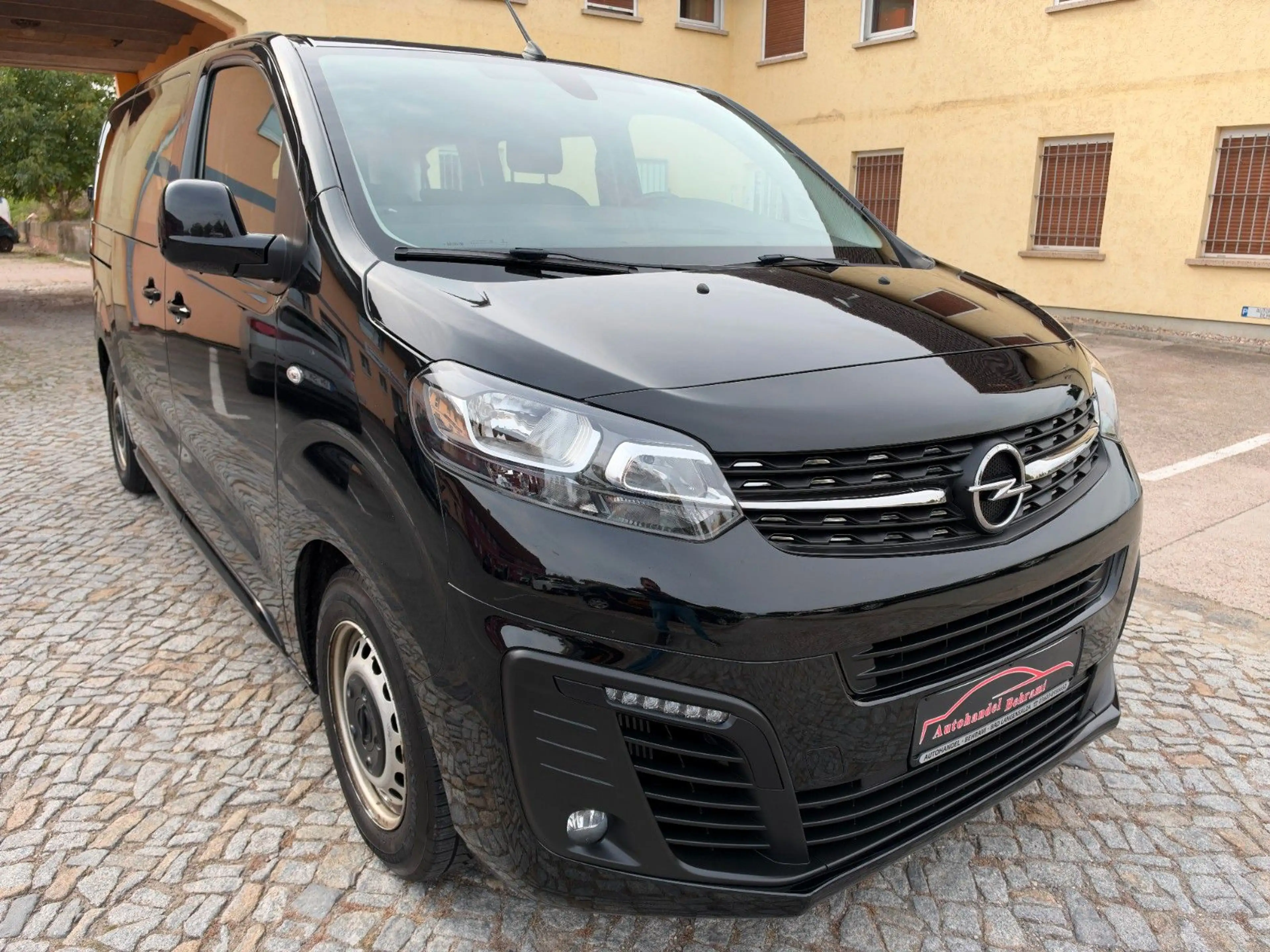 Opel Zafira Life 1.5 CDTI L2 Klima Nav 7 Sitze 1.Hand — photo 5